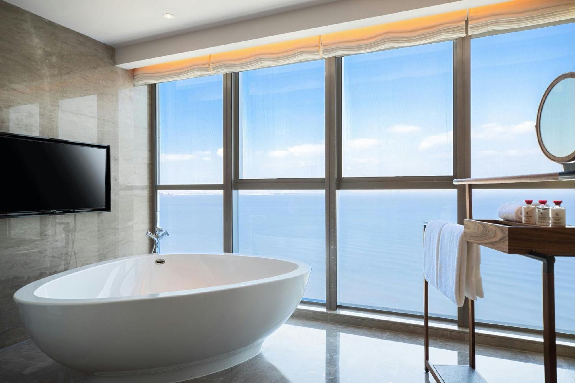 Yantai Marriott Hotel Esterno foto